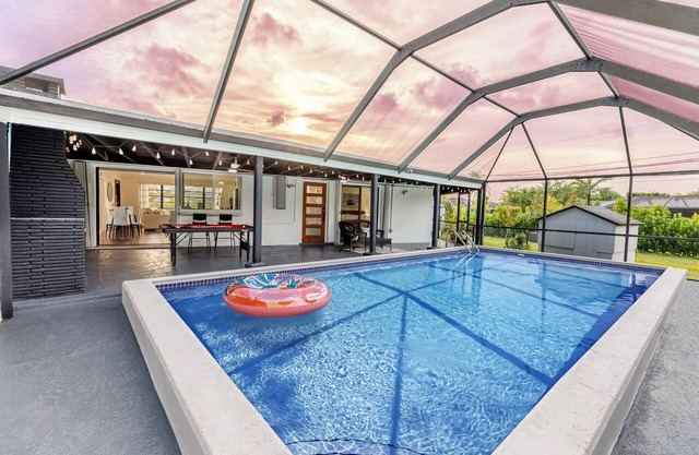 Family Friendly Kendall Retreat w/Pool