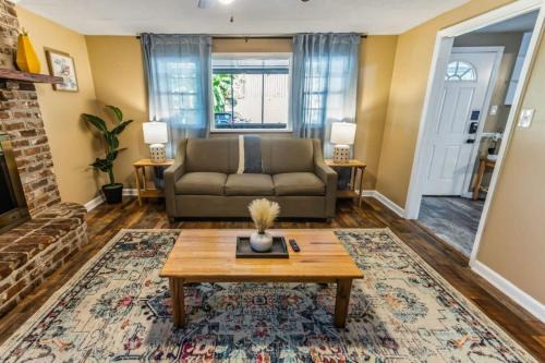 Family Friendly & Ping Pong- Relax & Play Retreat