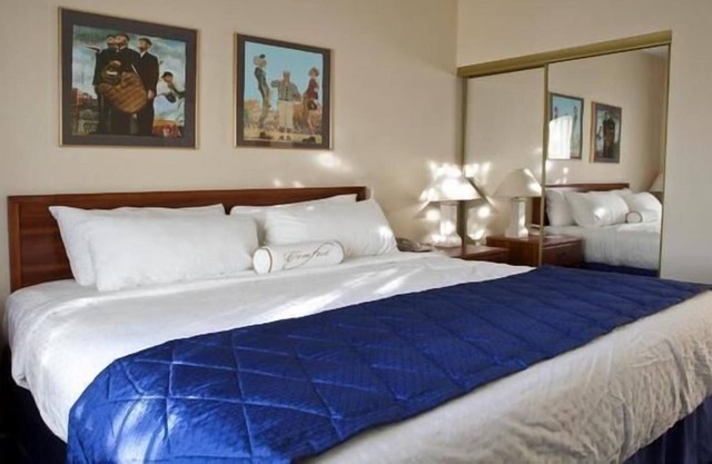 Family & Friends Vacation! 2 Great Units, Near University of Notre Dame
