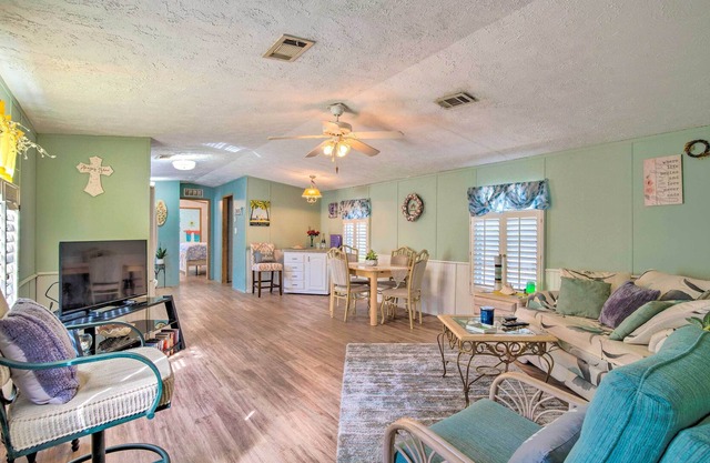 Family Getaway w/ Yard - Near Beaches & Parks!