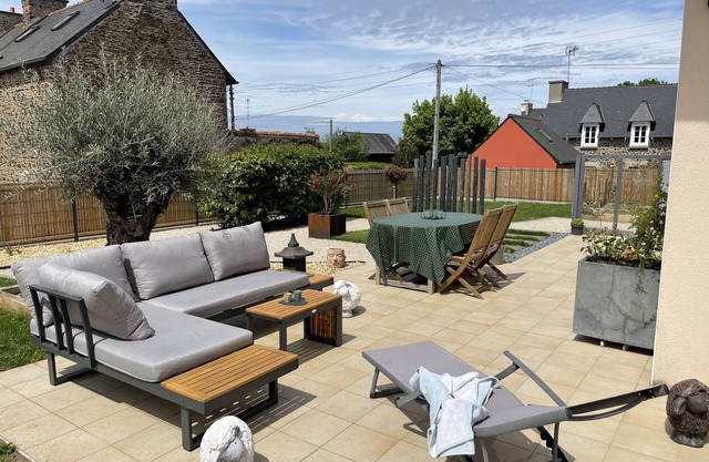 Family home with garden and large terrace