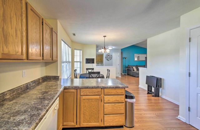 Family Home Near Indianapolis Speedway & Dtwn