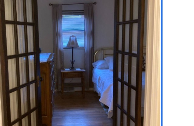 Family home,Pgh E suburb,safe,clean,roomy,2ba,pkg