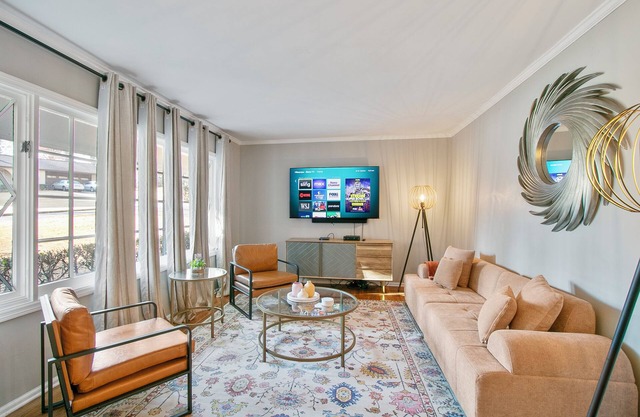 Family home short drive from downtown Atlanta