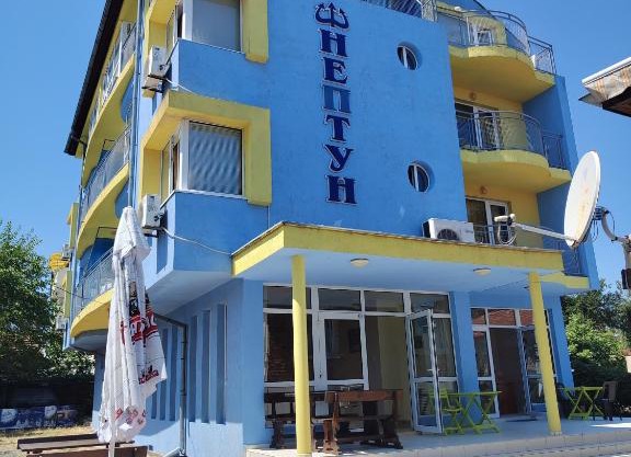 Family hotel Neptun - Lozenets