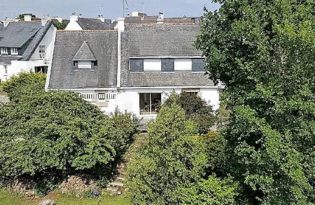FAMILY HOUSE AURAY