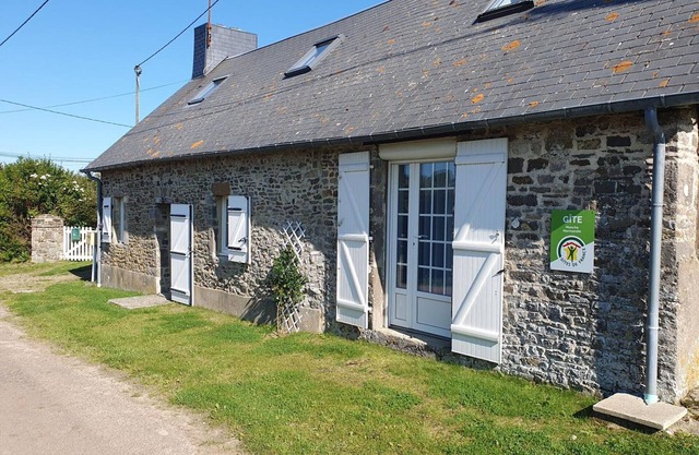 Family house in Cotentin with private garden