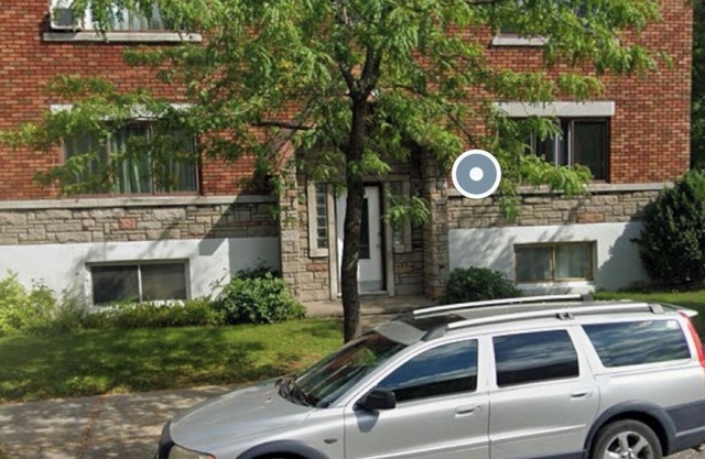 Family housing 15 minutes from downtown Montreal