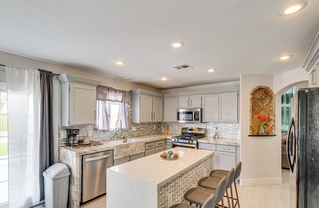 Family Las Vegas Home ~ 14 Mi to Strip!