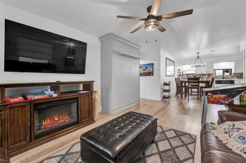 Family Luxury Rentals - 1111