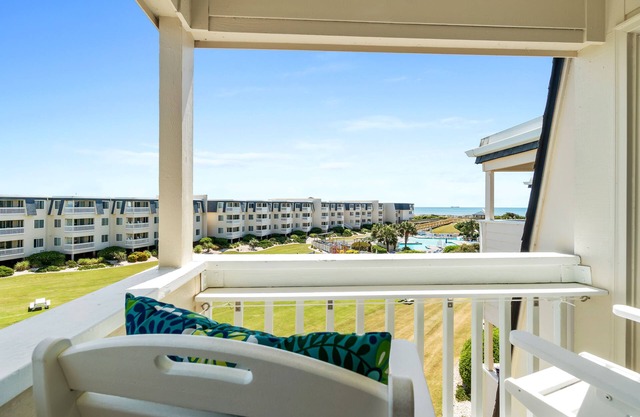 Family Paradise, Oceanfront Complex Amenities Galore