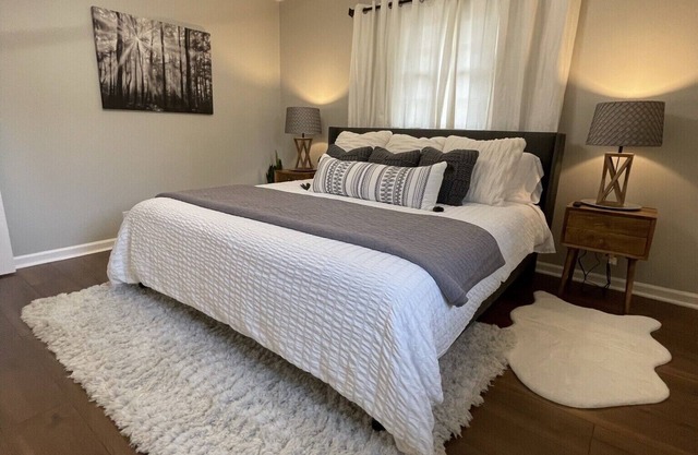 Family & Pet Friendly-Modern Murfreesboro Home-2 Miles from MTSU-No Cleaning Fee