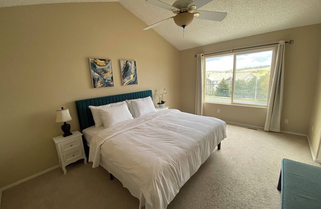 Family Reunion on a 5-bedroom house in heart of Colorado Springs close to AFB