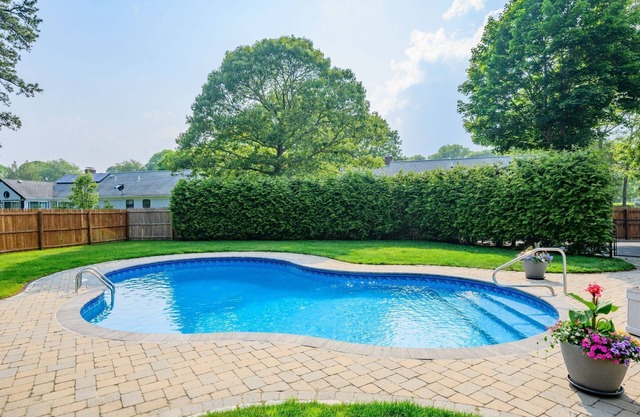 Family Tides: Private Retreat with Pool & Hot Tub