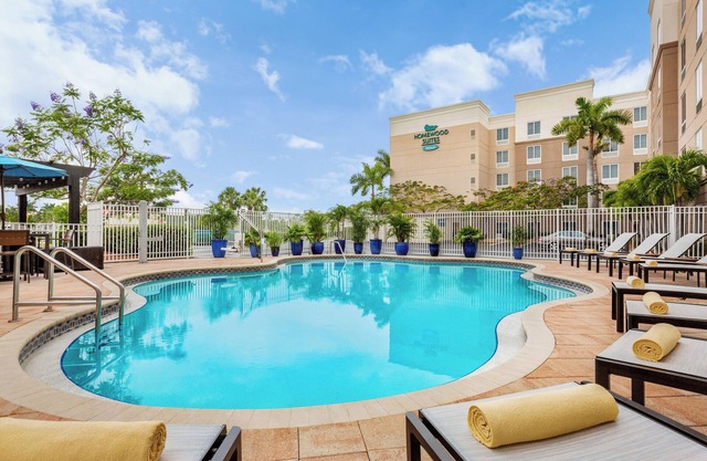 Family Vacay! Spacious Unit w/Kitchen, Pool