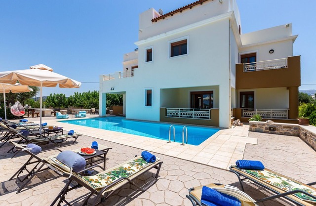 Family Villa with Private pool, BBQ, Ping Pong and Football table
