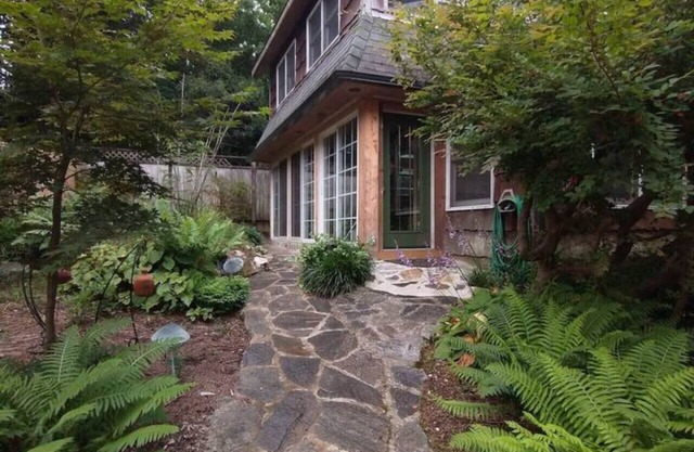 Famous Raleigh Mill House | Whimsical & Walkable