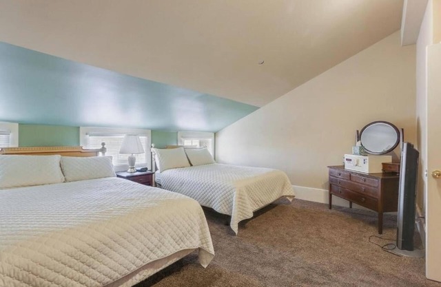 Fancy and Unique 2-Bedroom Stay – Classic New Orleans Charm