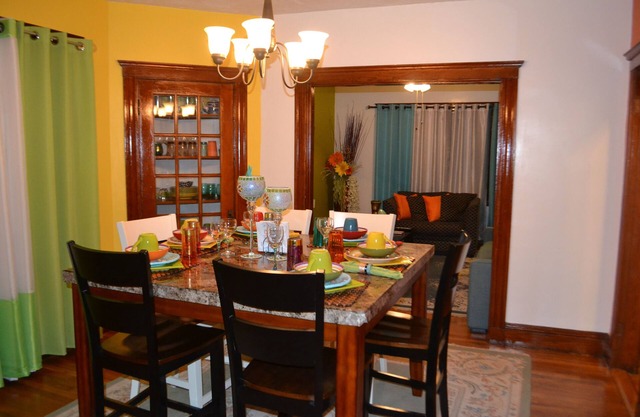 Fantastic 2 Bedroom Apartment Near Downtown