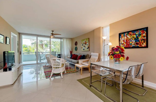 Fantastic apartment 30 seconds walk to the beach