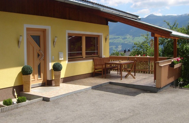 Fantastic holiday home with a terrace and a wonderful panorama over the Zillertal.