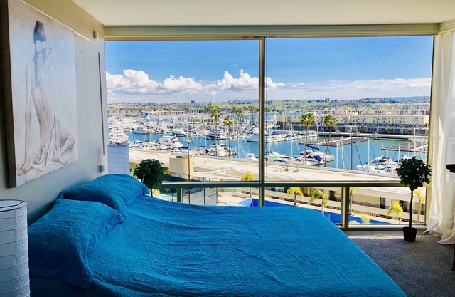 FANTASTIC MARINA VIEW