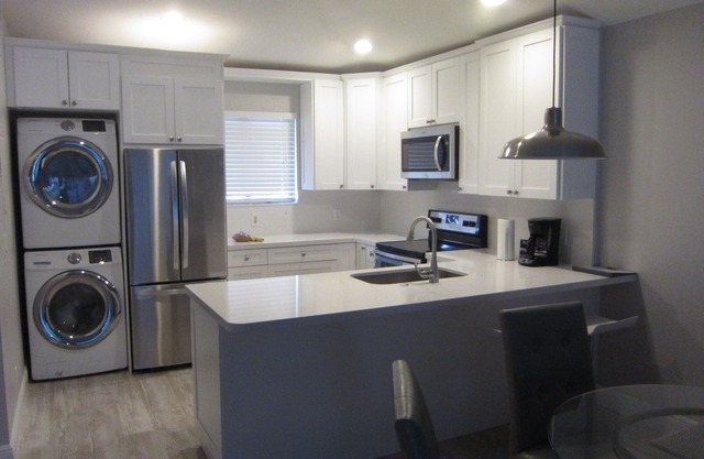 Fantastic PGA Club Cottage Close to Everything!
