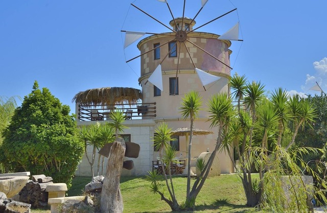 Fantastic Windmill duplex