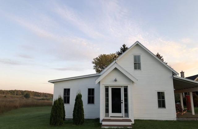 Farmhouse Cottage In The Heart Of The Sleeping Bear Dunes