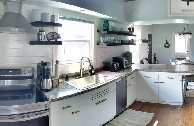 Farmhouse Designed Apt With Entertainment Room