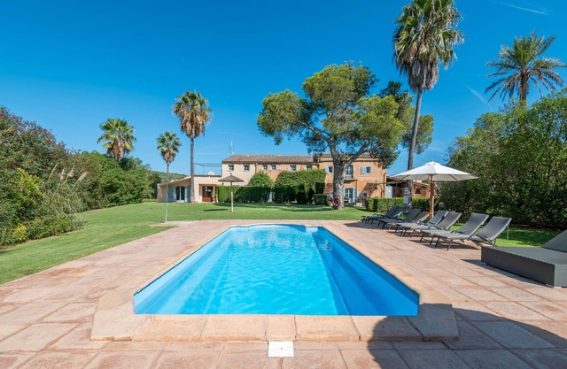 Farmhouse 'Es Mayolet' with Private Pool, Wi-Fi and Air Conditioning