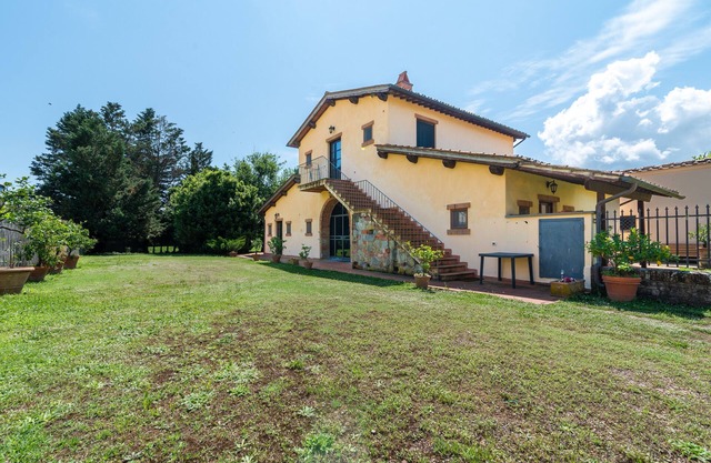 Farmhouse "Falegnameria" with Shared Pool, Private Terrace & Wi-Fi