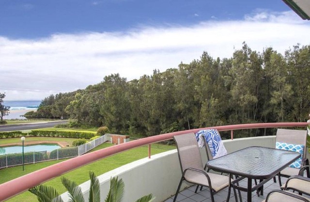 Fathoms 15 Beach, pool, Tennis and Wifi Linen Provided
