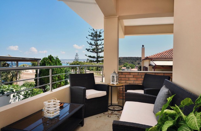"Favola Golden Beach Villa"