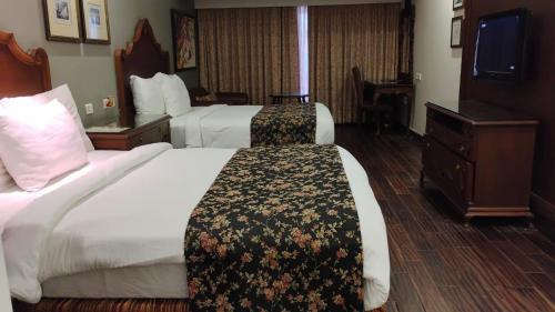 Fenicia Riverside Resort