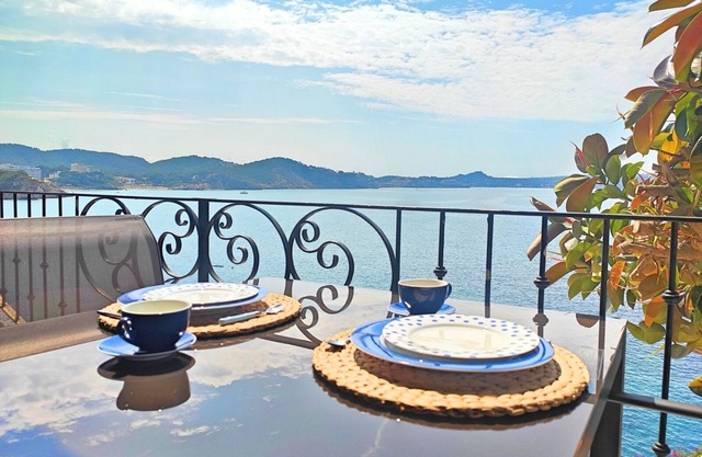 Ferienwohnung Direkt am Meer mit Gemeinschaftspool und in Strandnähe