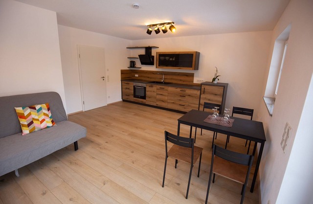 Ferienwohnung Abendsonne, 1-4pers., 1sep. Schlafzimmer, Südterrasse
