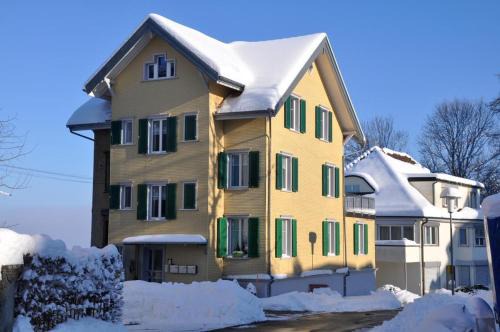 Ferienwohnung Rätia