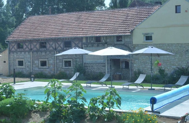 Ferme Rénovée Avec Piscine