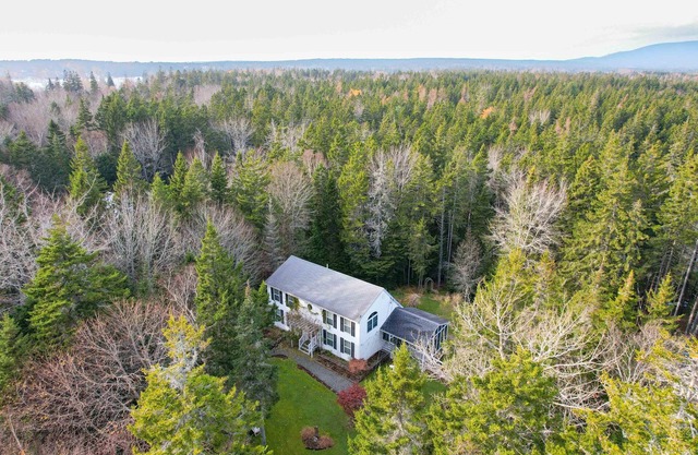 Ferry Lodging@ Acadia NP, trail, A/C, Privacy, Firepit, Seafood sleeps 12