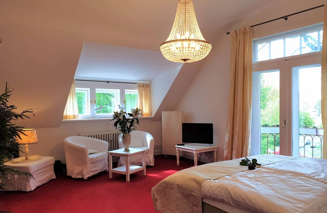 fewo1846 - Suite Royal - elegant old building apartment with balcony