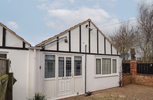 FIELD VIEW, with a garden in Cleethorpes