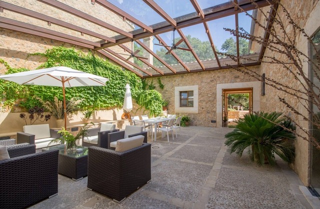Finca in Alcudia with XXL Pool & Vineyard Views