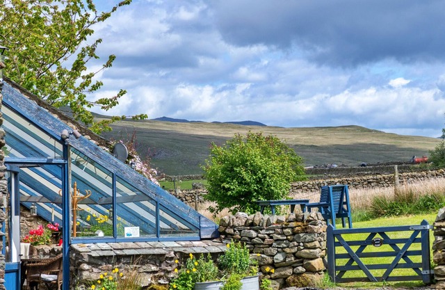 Finest Retreats | Woodend - The Schoolhouse