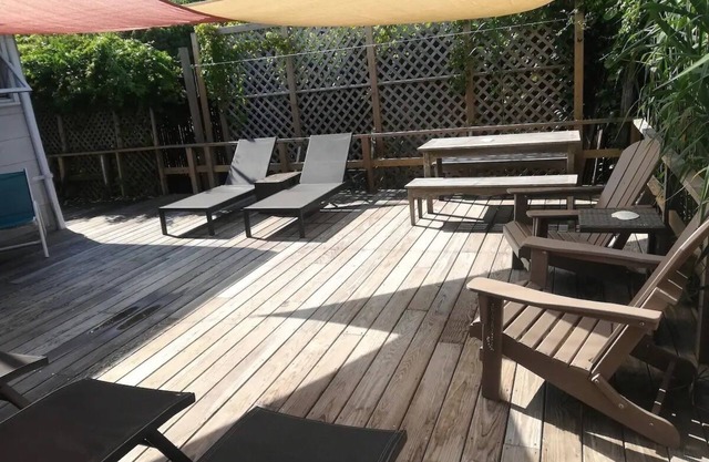 Fire Island Getaway - Weekly/Monthly/Weekend Rentals - 100 Yards to the Beach!