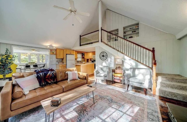 Fire Pit, Arcade Games, Deck, Grill & Pool Access