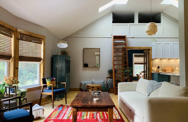 Firefly Cove Guesthouse