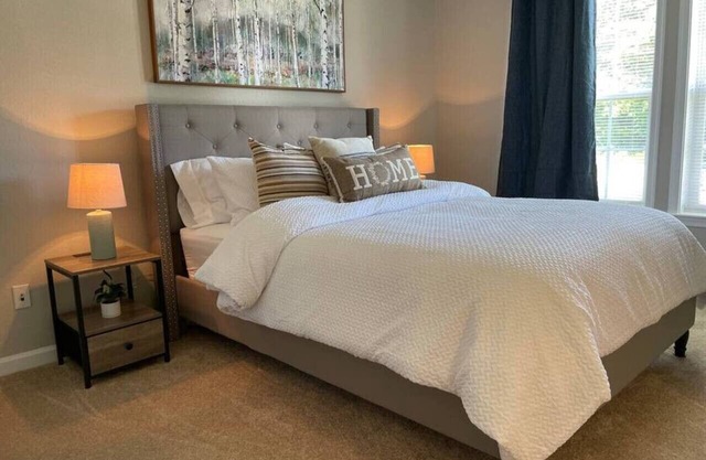 First Class Lvng - 2BR, 2BA, cool/cozy
