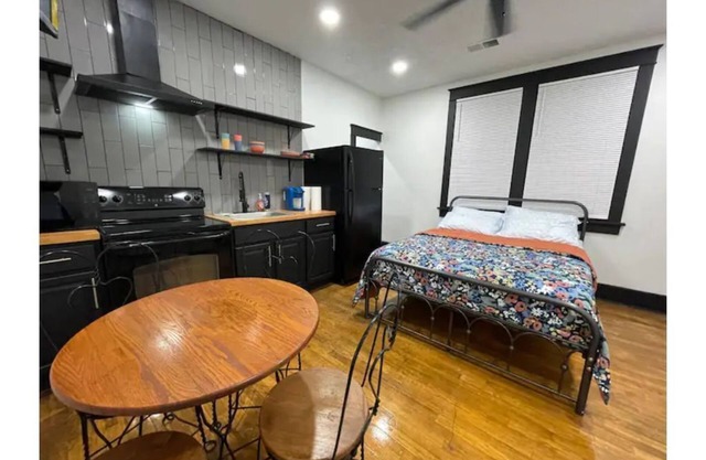 First Class Studio Apartment