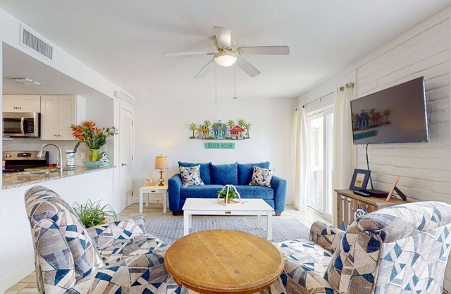 First Floor Condo, Shared Pool and Grill, Boardwalk